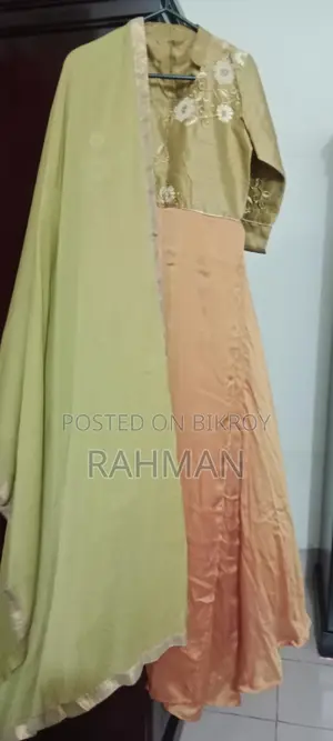 ফ্যাশনেবল ড্রেস