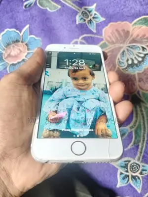 Apple iPhone 6 . (Used)