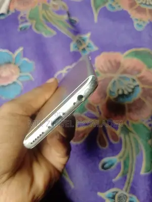 Apple iPhone 6 . (Used)