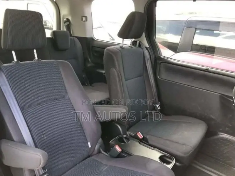 Toyota Noah X PKG 2020 BLACK