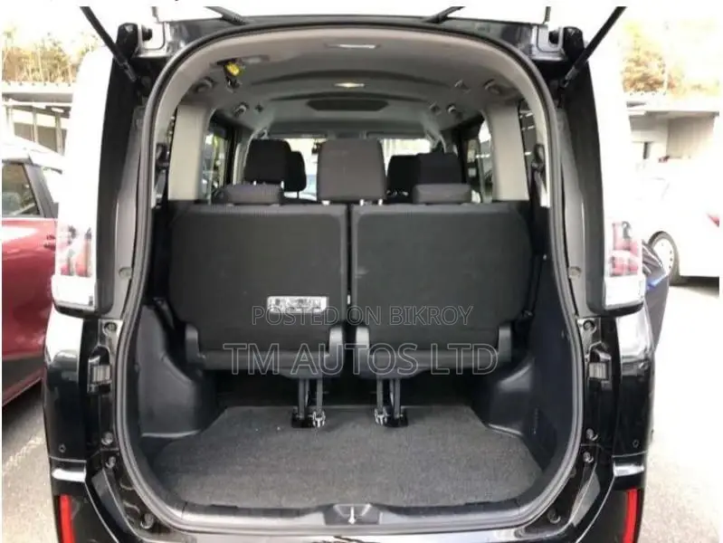 Toyota Noah X PKG 2020 BLACK