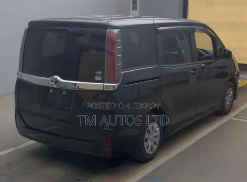 Toyota Noah X PKG 2020 BLACK