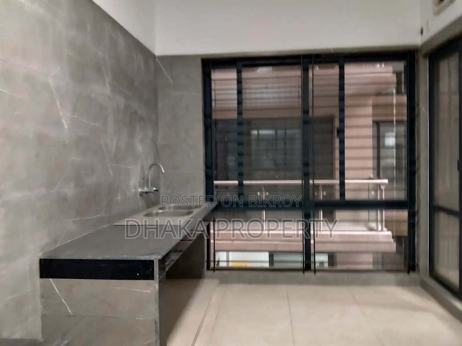 4000 SqFt. 4 Bedroom Brand New Single unit Apartment Rent at Baridhara Diplomatic Zone.