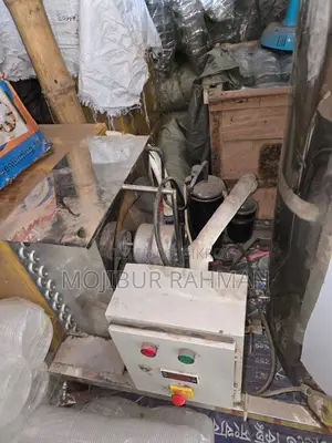 মাঠার চিলার ও ডাবল মুখ ওলা ভ্যান
