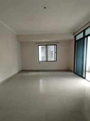 গুলশান ২-এ ২৫০০ বর্গফুটের অফিস স্পেস ভাড়া