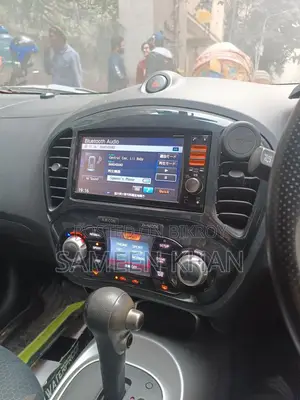 নিসান জুক ২০১১ রেড