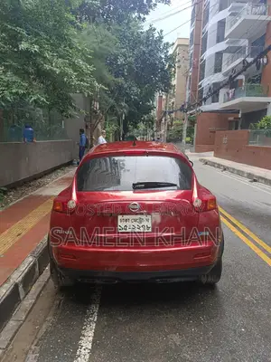 নিসান জুক ২০১১ রেড