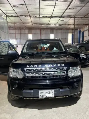 Land Rover Discovery black 2010