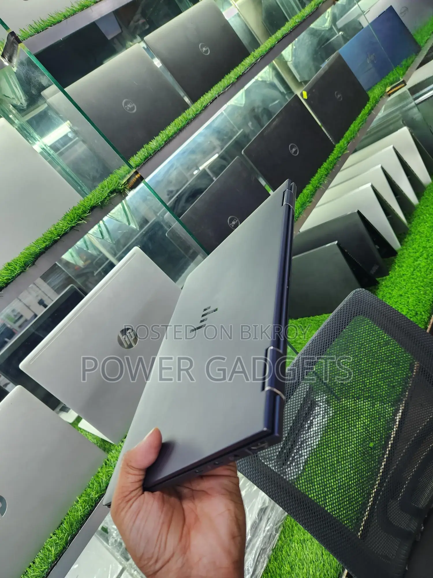 Hp Dragonfly core i5 11th Gen ( 360° Touch )