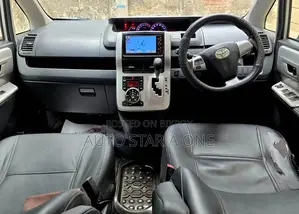 Toyota Noah Si Octane Push 2010