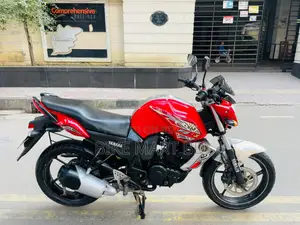 Yamaha FZ 2014 Red