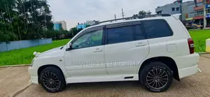Toyota Kluger 2002
