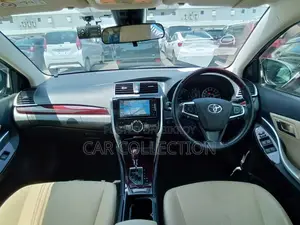 Toyota Premio FEX 2021