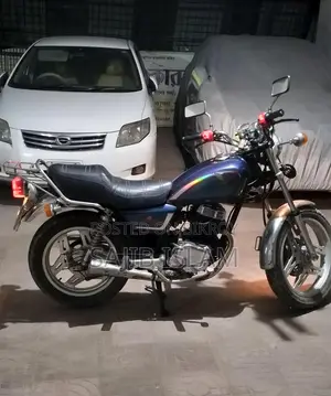 Honda CB250R . 1999
