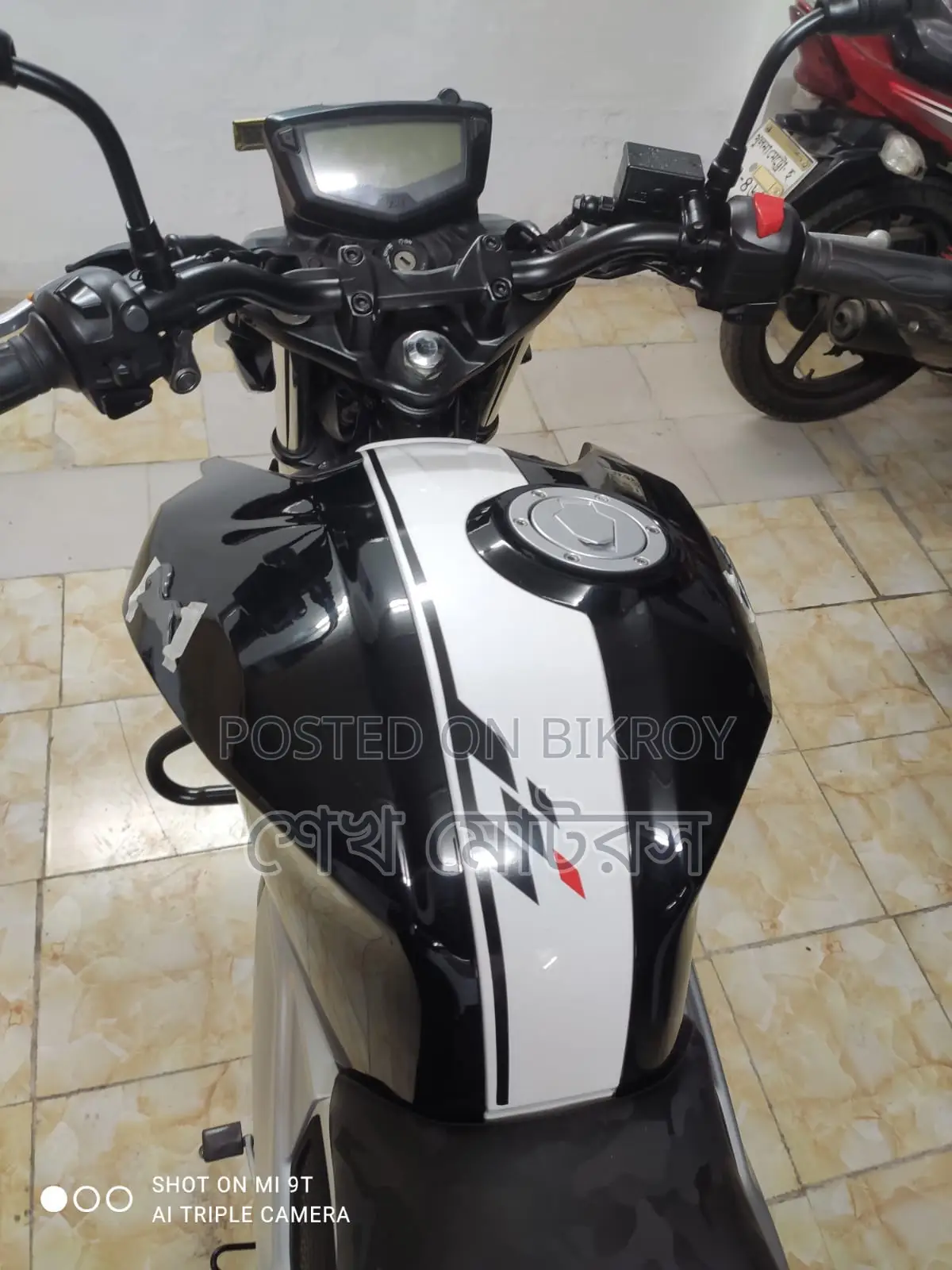 TVS Apache RTR black 2022