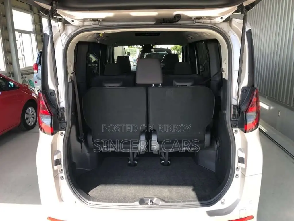Toyota Noah X HYB PUSH 1DR PWR 2022