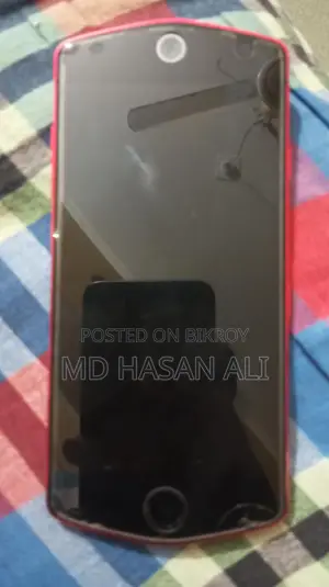 মোবাইল ফোন ৪ জিবি রেড