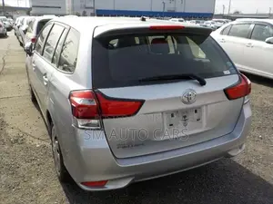Toyota Fielder Non Hybrid EX Silver 2021
