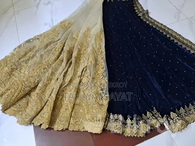 ভেলভেট এর পার্টি শাড়ি