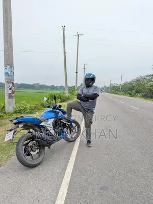 TVS Apache RTR . 2022