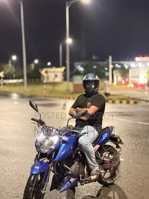 TVS Apache RTR . 2022