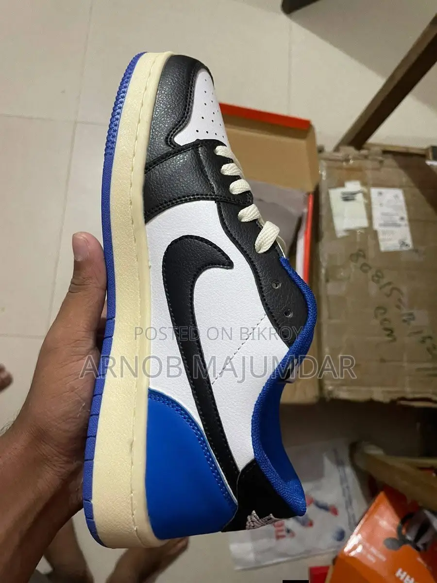 Nike Sneakers