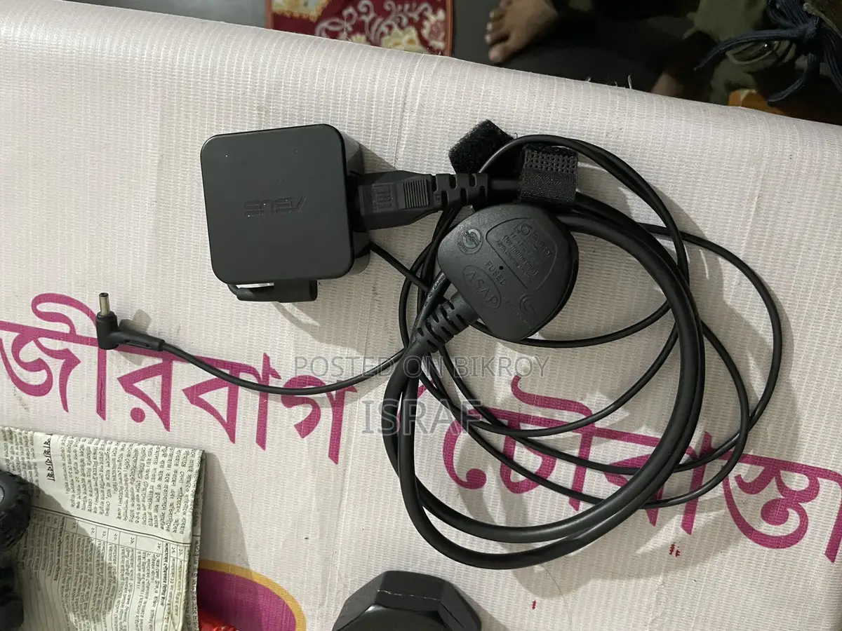 ল্যাপটপ Asus ZenBook 13 UX331UN ১৬জিবি ইন্টেল কোর আই৭ এসএসডি ৫১২জিবি