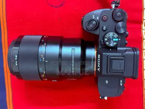 Sony A7iv ক্যামেরা সাথে 90mm ম্যাক্রো লেন্স