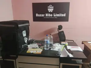 One or two rooms available in a 3-room flat
