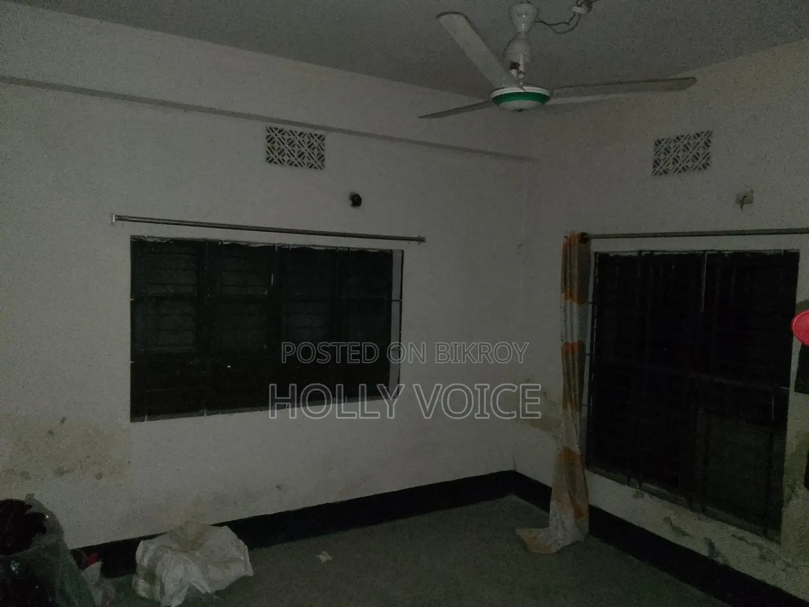 One or two rooms available in a 3-room flat
