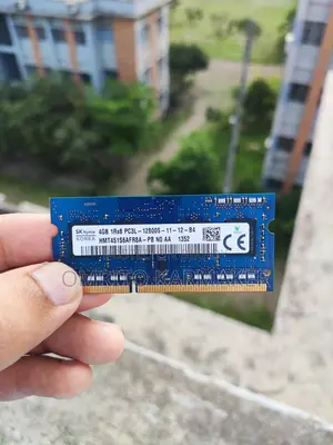 SK Hynix 4GB DDR3L 1600MHz Laptop RAM PC3L-12800S