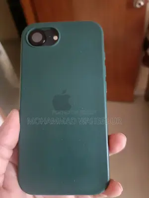 Apple iPhone 16e (Used)