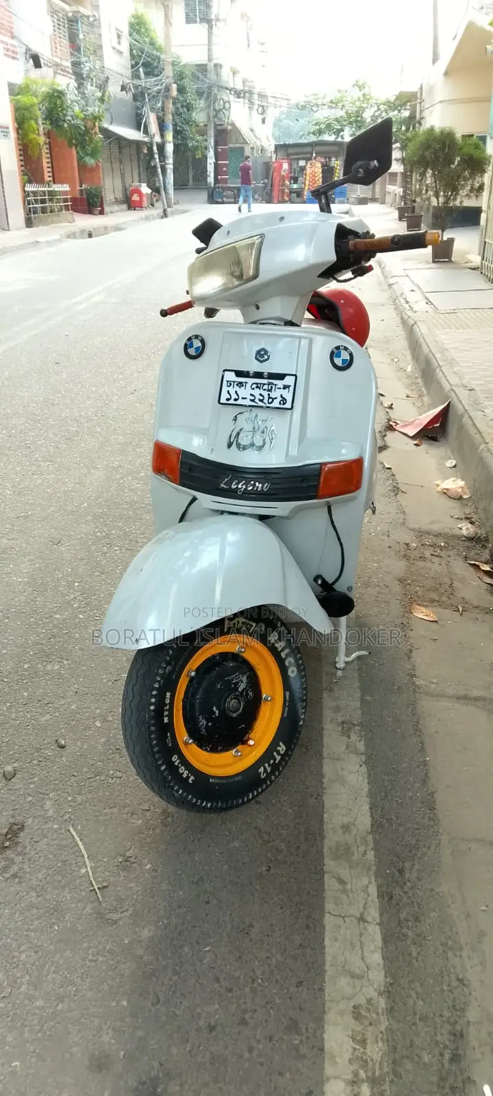 Bajaj Scooter 2002