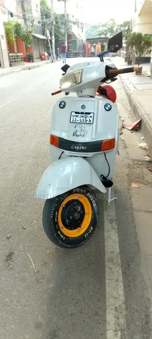 Bajaj Scooter 2002