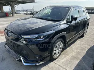 Toyota Corolla Cross G Black Body Kit 2022