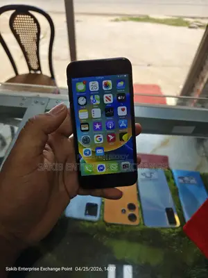 Apple iPhone 8 64 gb (Used)