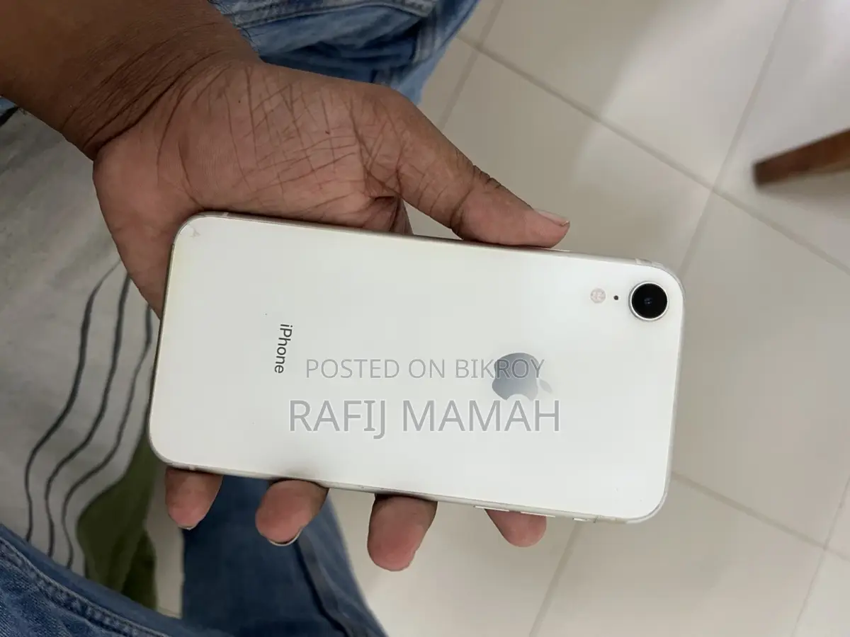 Apple iPhone XR 64 GB White