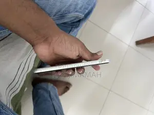 Apple iPhone XR 64 GB White