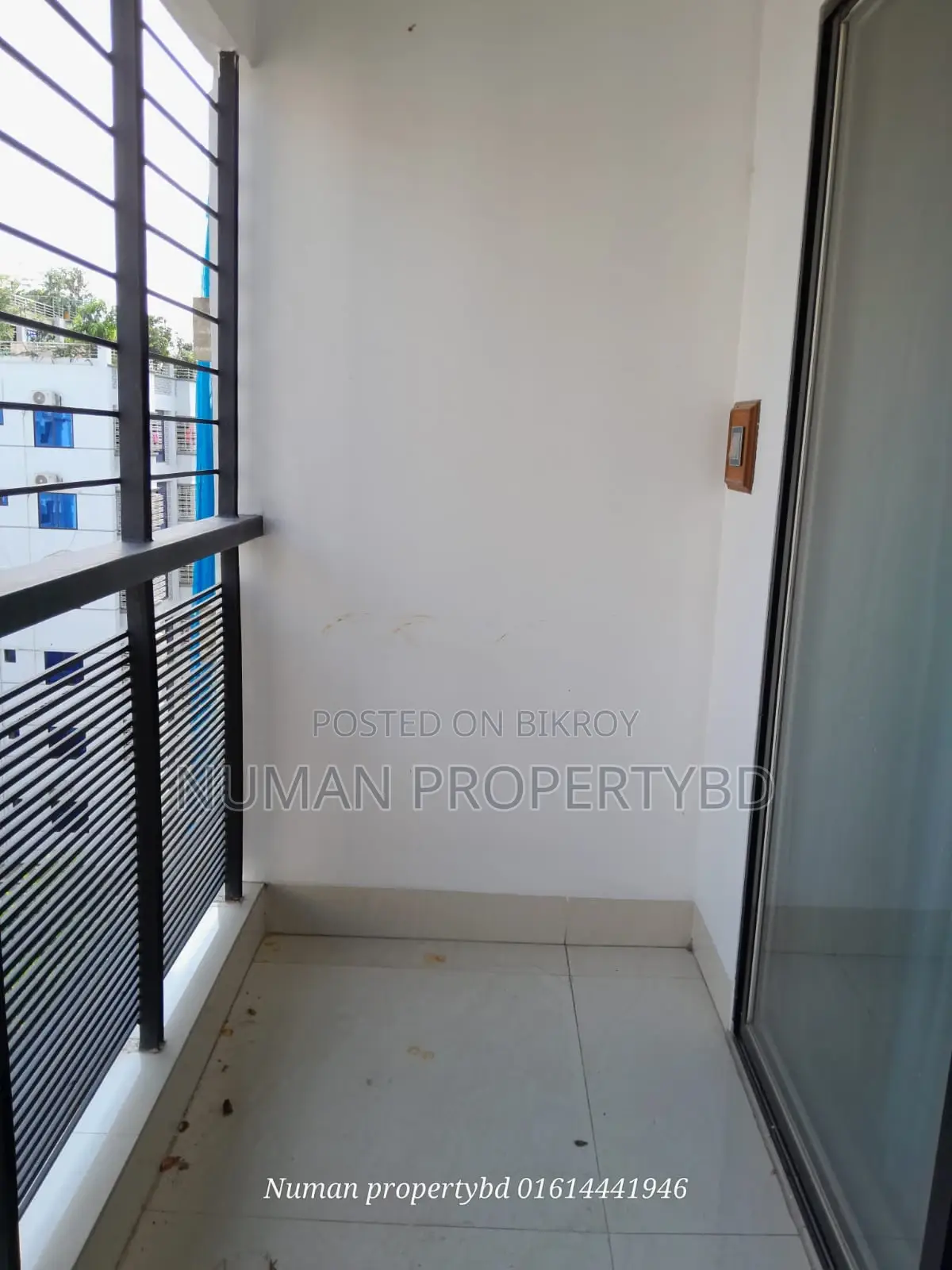 4000sq 4-Bedroom Full Luxury Semi-Furnished Interior Design Flat for Rent