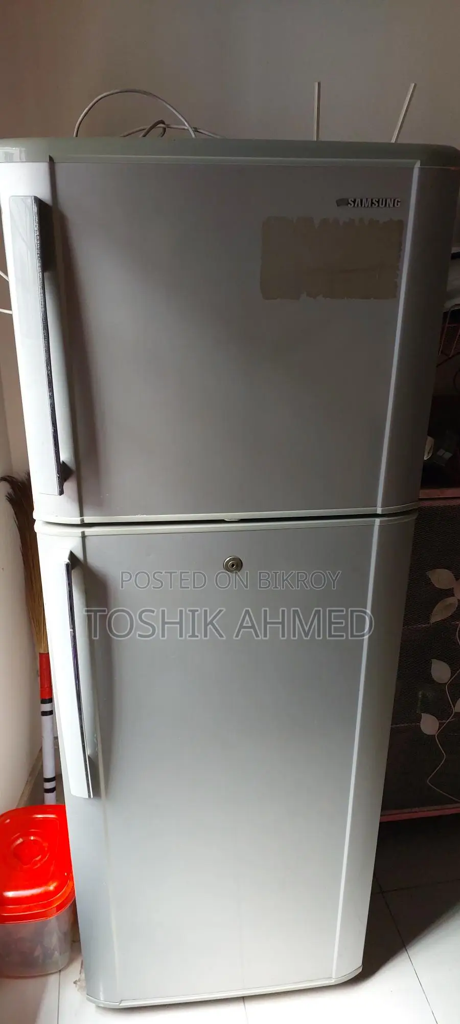একটি Samsung ফ্রিজ বিক্রি করতে চাচ্ছি