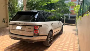 Range Rover P400e Plug-in Hybrid 2019