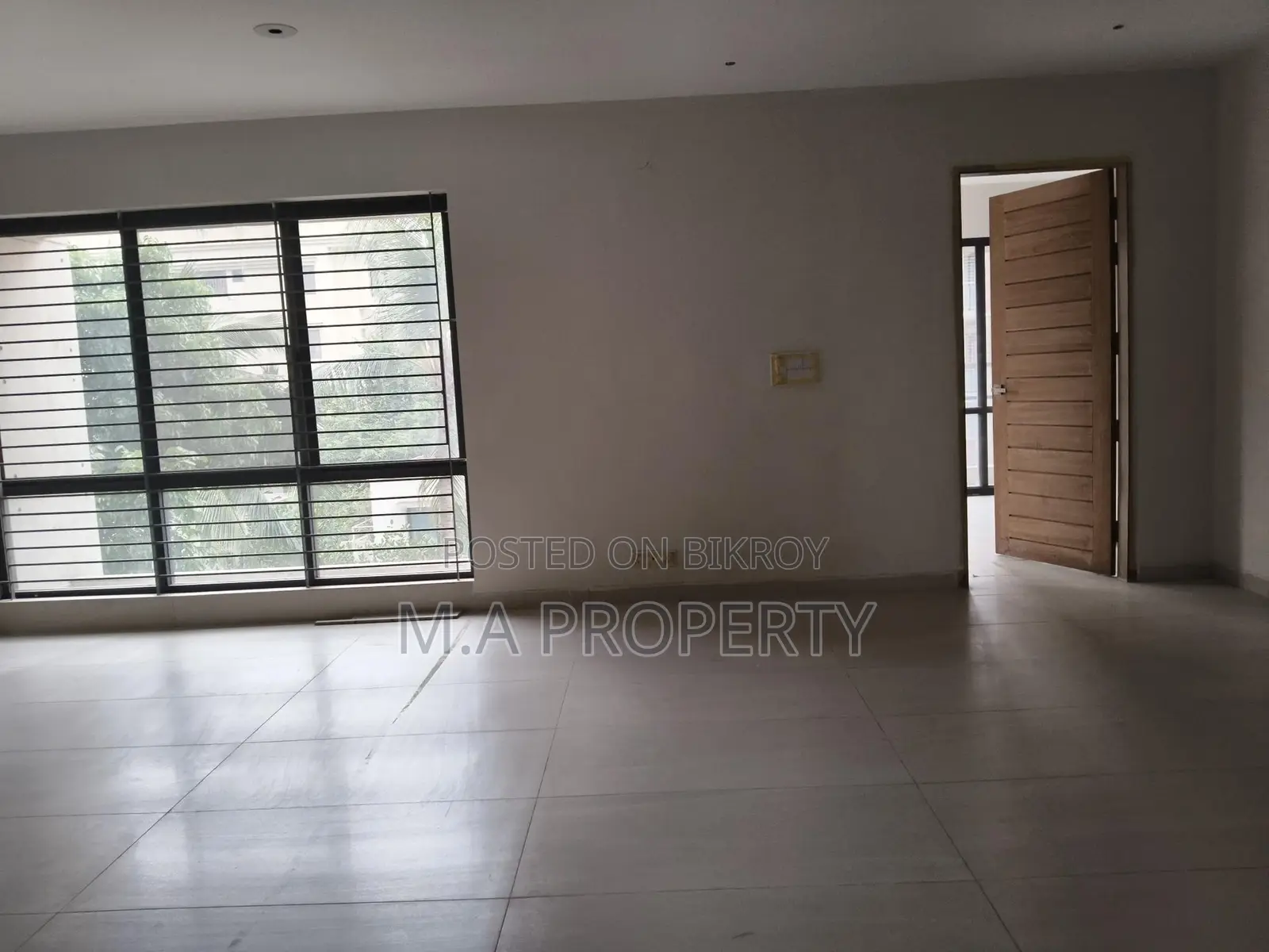 Rent 4-Bed Apartment in Gulshan North 3500sqft