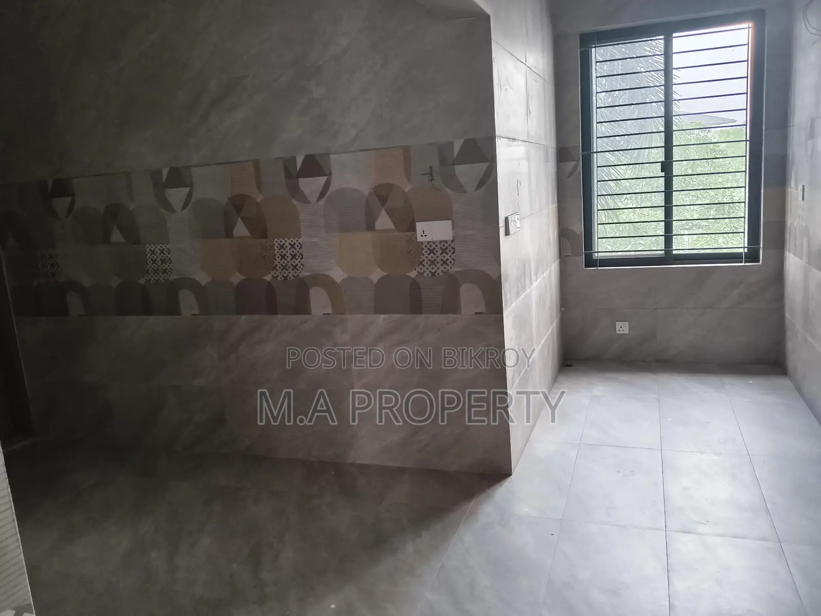 Rent 4-Bed Apartment in Gulshan North 3500sqft