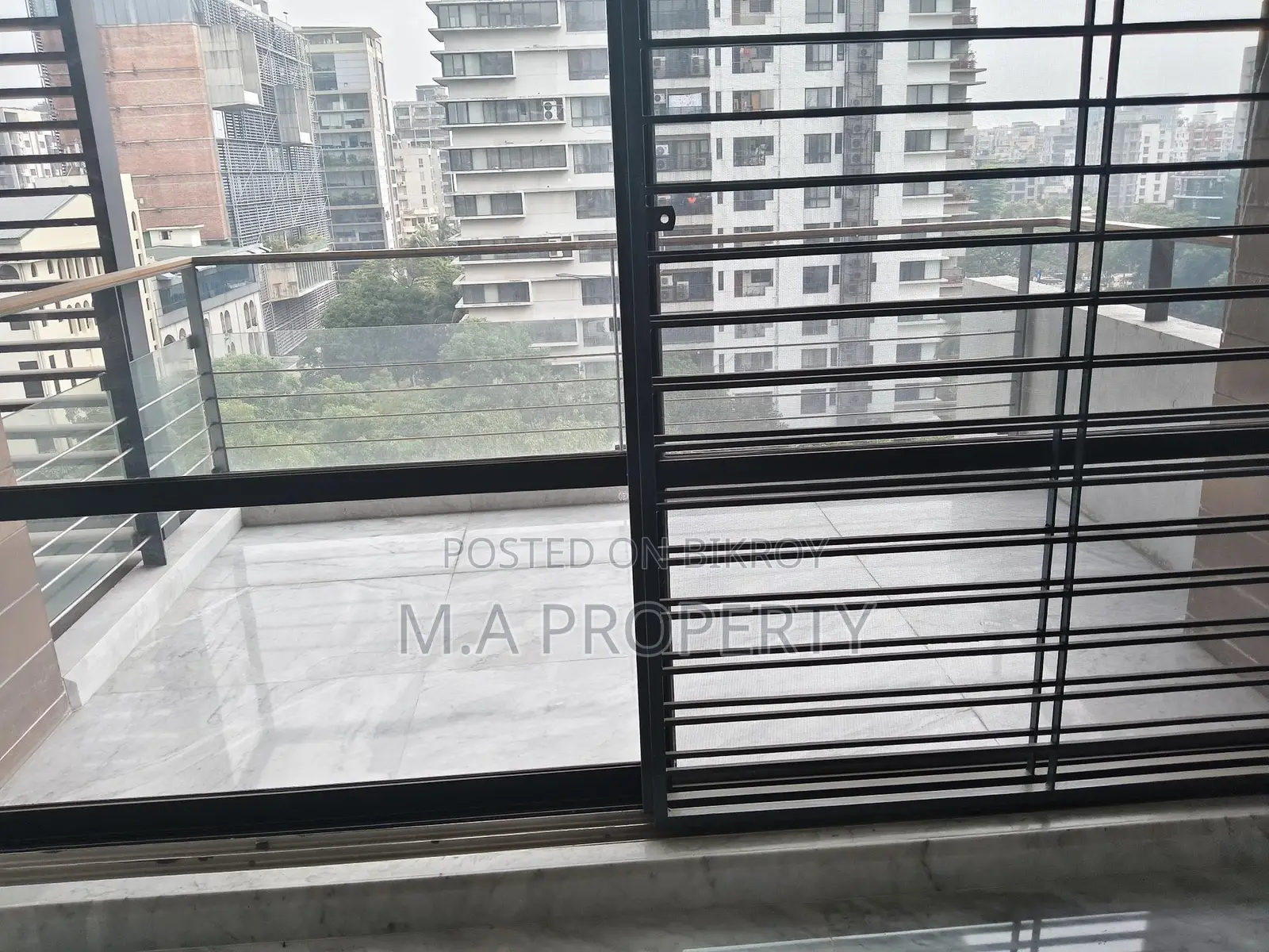 Rent 4-Bed Apartment in Gulshan North 3500sqft