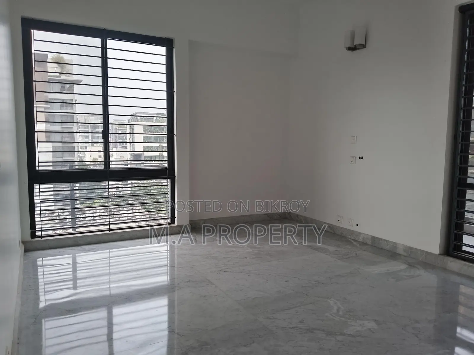 Rent 4-Bed Apartment in Gulshan North 3500sqft