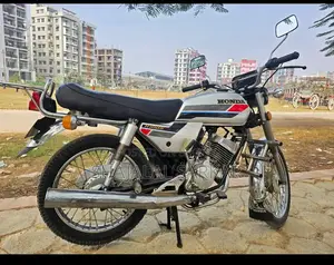 হোন্ডা ১৯৯২ সাদা
