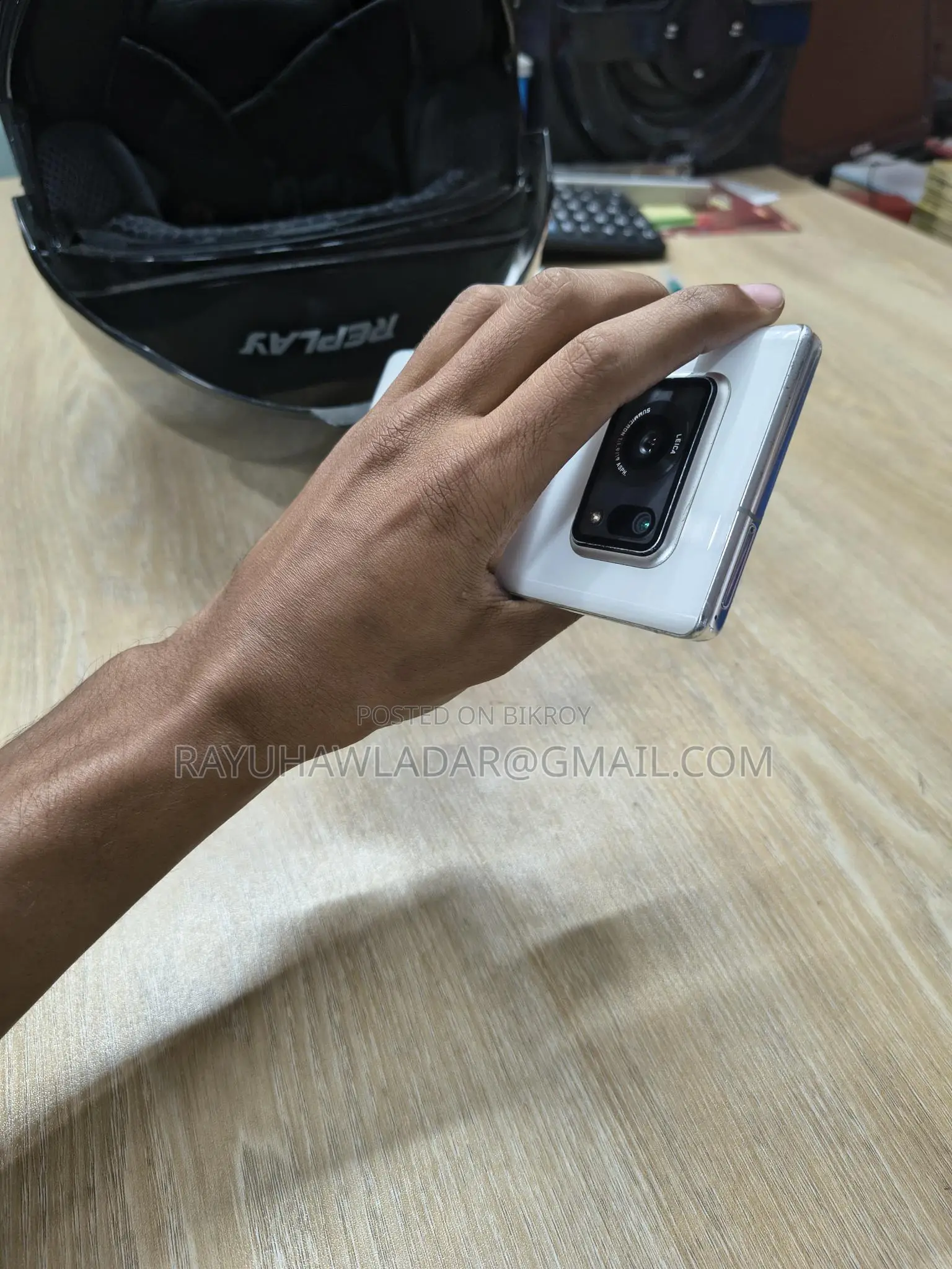 SHARP Aquos R6 (ব্যবহৃত)
