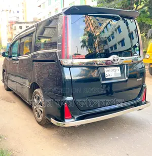 Toyota Noah WXB 2018