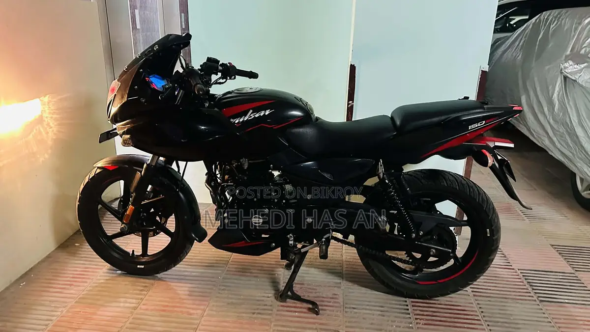 Bajaj Pulsar 150 . 2021