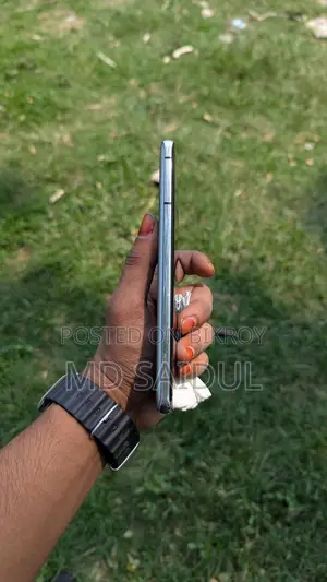 Samsung Galaxy S21 Ultra . (Used)